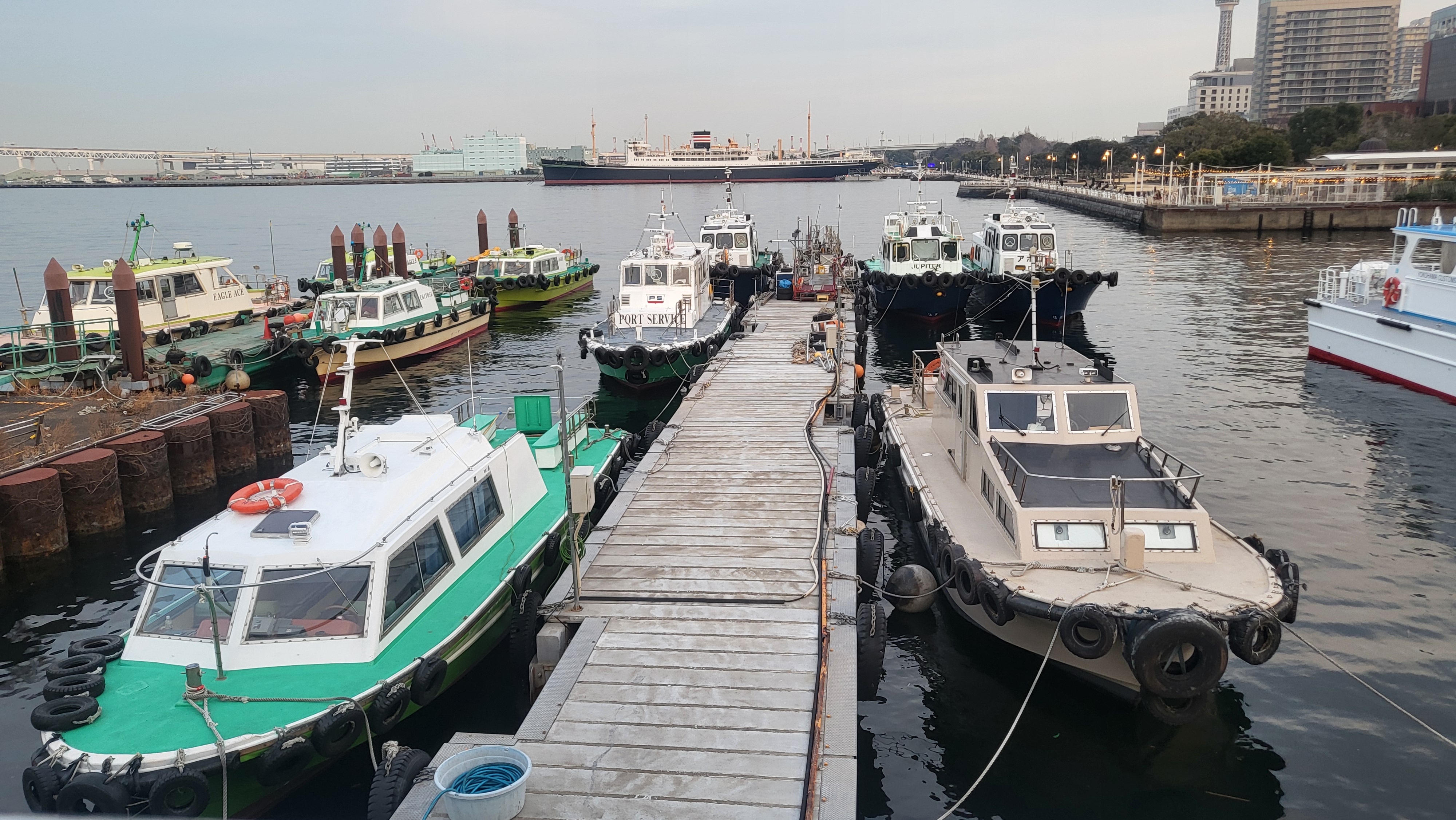 ��V���c�Ə�